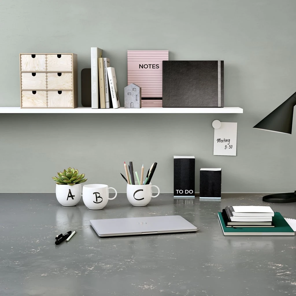 Becher C Letters In Weiß – Bild 2